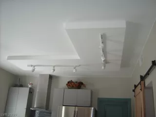 Photo #5: 2137284 Listing