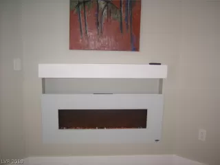 Photo #6: 2137284 Listing