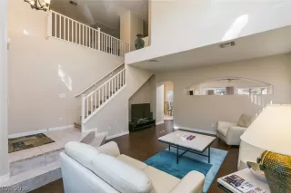 Photo #3: 2137334 Listing