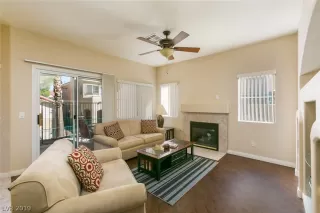 Photo #5: 2137334 Listing