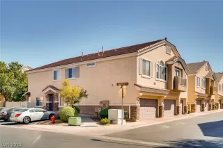 Photo #1: 2137359 Listing