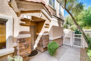 Photo #2: 2137359 Listing