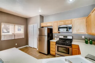 Photo #6: 2137359 Listing