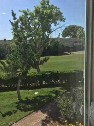 Photo #5: 2137377 Listing