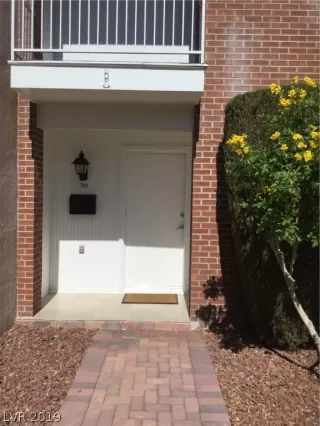 Photo #6: 2137377 Listing