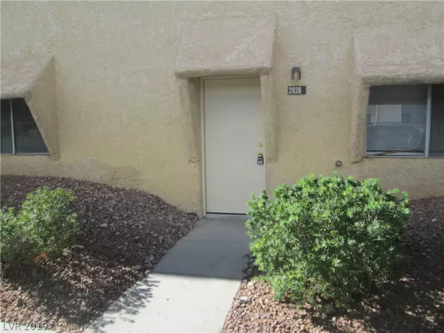 MLS: 2137382 Condo For Sale