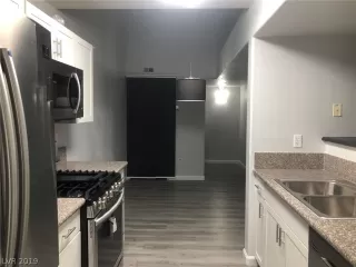 Photo #6: 2137393 Listing