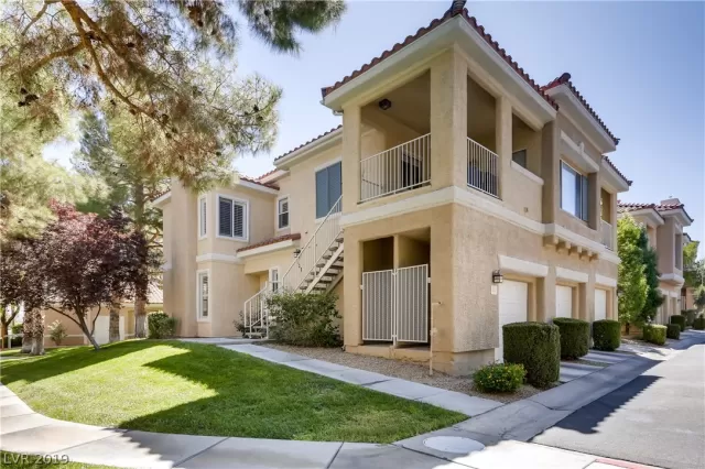 MLS: 2137427 Condo For Sale