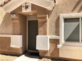 Photo #1: 2137445 Listing 