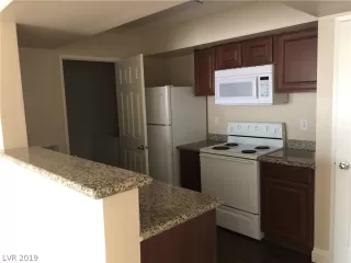 Photo #3: 2137454 Listing