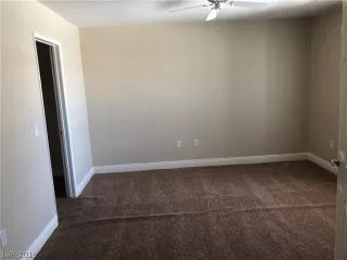 Photo #6: 2137454 Listing
