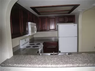 Photo #1: 2137465 Listing