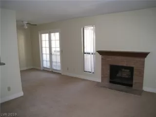 Photo #3: 2137465 Listing