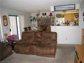 Photo #2: 2137476 Listing