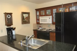 Photo #1: 2137491 Listing 