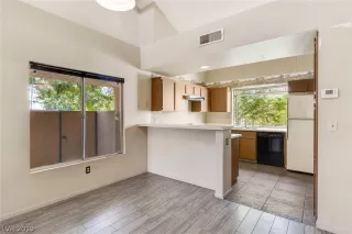 Photo #3: 2137496 Listing