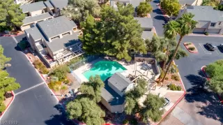 Photo #6: 2137496 Listing