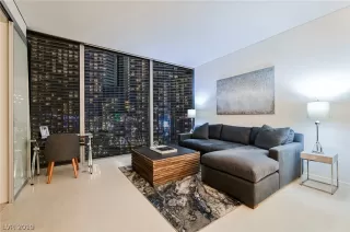 Photo #2: 2137506 Listing 