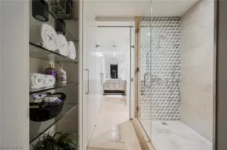 Photo #6: 2137506 Listing 