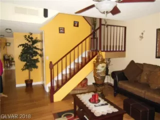 Photo #1: 2137534 Listing 