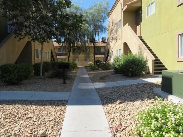 MLS: 2137537 Condo For Sale