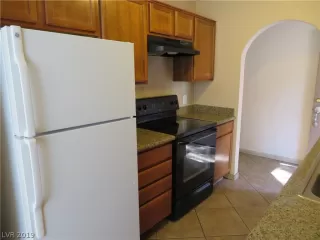 Photo #4: 2137537 Listing