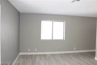 Photo #2: 2137587 Listing 