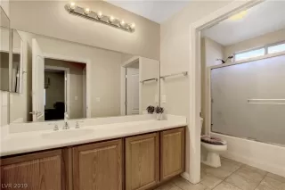 Photo #6: 2137596 Listing