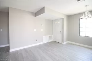 Photo #3: 2137616 Listing