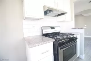 Photo #5: 2137616 Listing