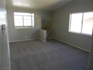 Photo #3: 2137676 Listing