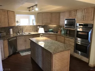 Photo #1: 2137695 Listing