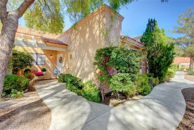 MLS: 2137730 Condo For Sale