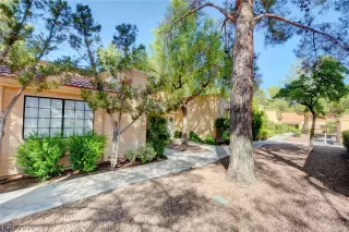 Photo #1: 2137730 Listing