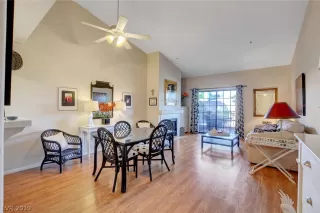 Photo #6: 2137730 Listing