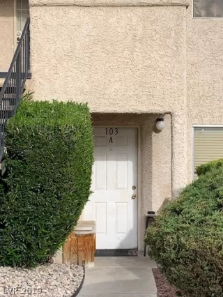 Photo #4: 2137734 Listing