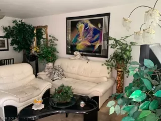 Photo #6: 2137734 Listing