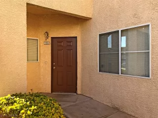 Photo #1: 2137742 Listing