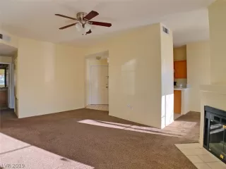 Photo #5: 2137742 Listing