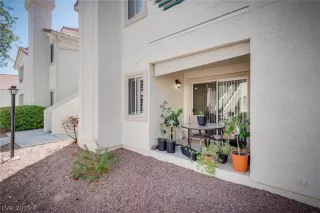 Photo #2: 2137808 Listing 