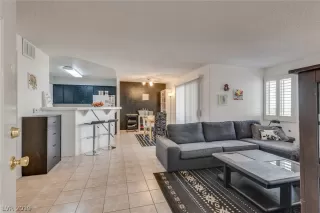 Photo #3: 2137808 Listing 