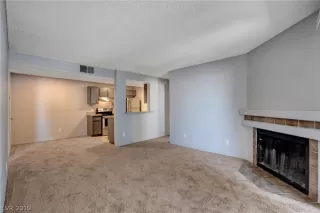 Photo #1: 2137817 Listing