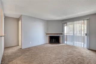 Photo #2: 2137817 Listing