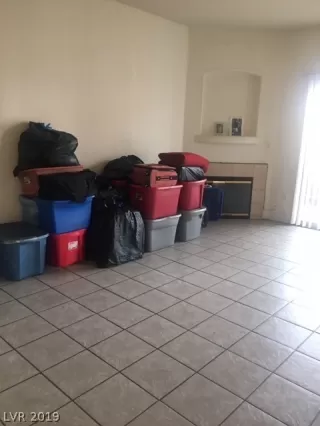 Photo #5: 2137840 Listing