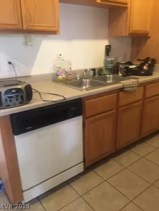 Photo #6: 2137840 Listing