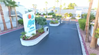 Photo #4: 2137862 Listing 