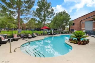 Photo #2: 2137897 Listing 