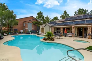 Photo #3: 2137897 Listing 