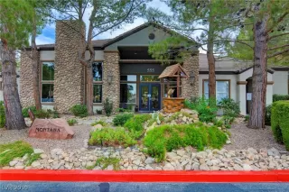 Photo #6: 2137897 Listing 