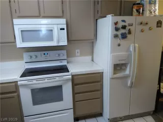 Photo #2: 2137948 Listing 